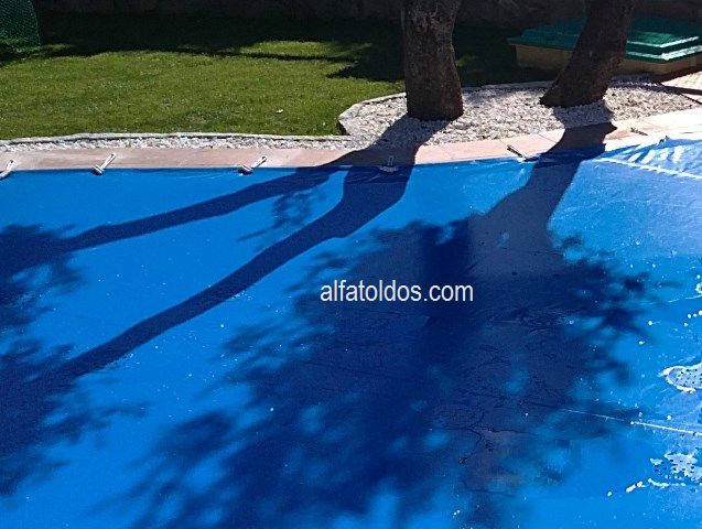 En Valdemorillo, cobertor de piscina, Alfa Toldos.